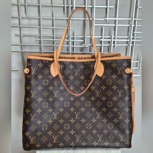 Louis Vuitton Neverfull GM - w/ Wristlet